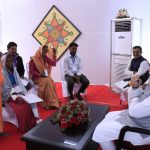 प्रधानमंत्री मोदी ने विभिन्न योजनाओं के हितग्राहियों से किया संवाद