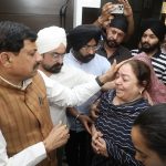 मुख्यमंत्री डॉ. मोहन यादव ने स्व. नरेंद्र सलूजा के निवास पहुंचकर अर्पित किए श्रद्धासुमन