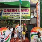 स्कूली बच्चों के बीच पहुंचे आकाश विजयवर्गीय, किया ध्वजारोहण